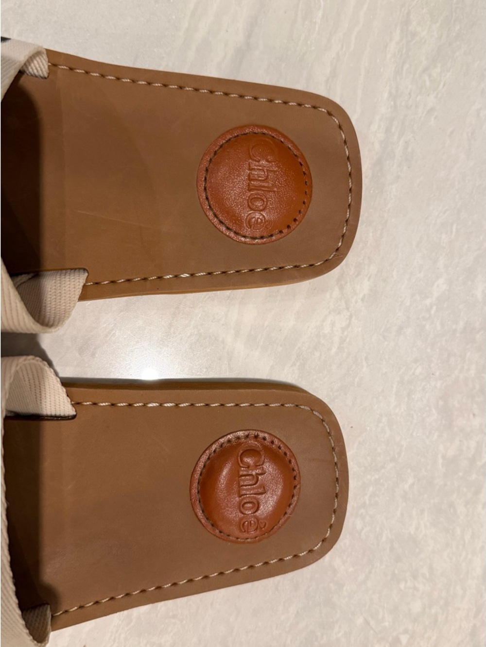 Chloe woody logo-detail Slides - Picture 5 of 5